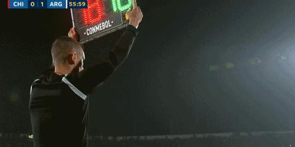Messi trở lại đội tuyển quốc gia sau 7 tháng! Anh vẫn chơi tốt như thường lệ, tạo ra nhiều nguy hiểm nhưng không ghi được bàn thắng
