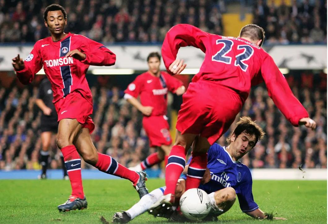 FIFA đánh giá lịch sử đối đầu giữa Chelsea và Paris: Paris có lợi thế nhỏ với 3 trận thắng, 3 trận hòa và 2 trận thua