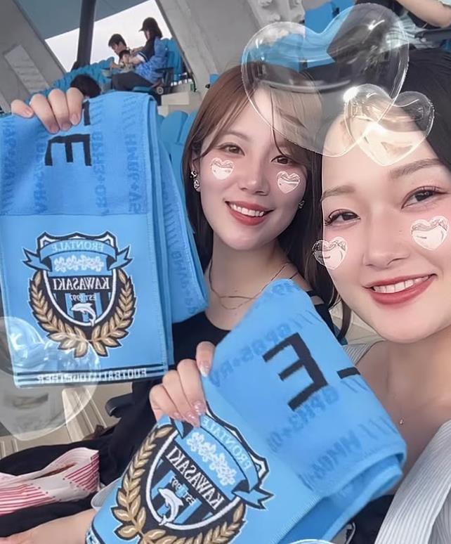 Tuyển chọn fan nữ xinh đẹp của J.League: mỗi người đều có nét đẹp riêng, hôm nay bạn là fan của đội nào?