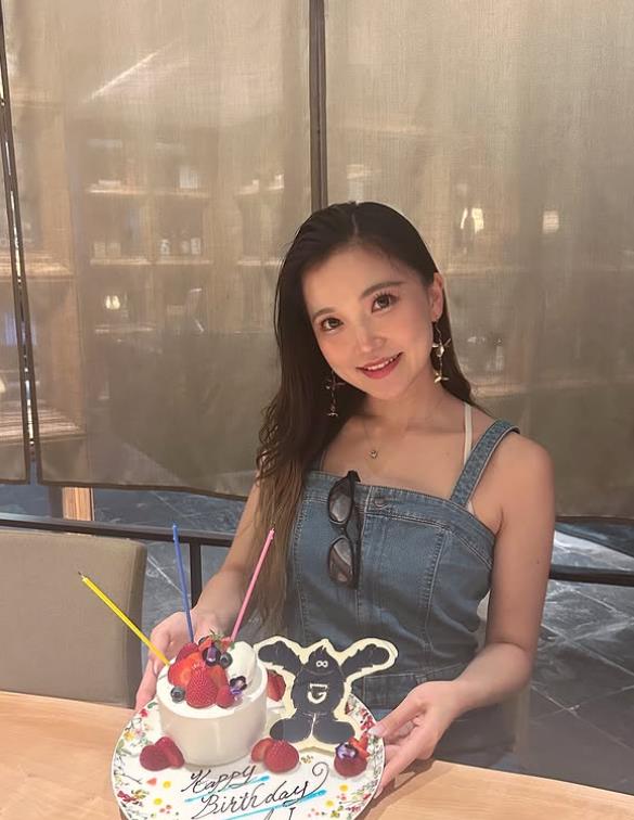 Tuyển chọn fan nữ xinh đẹp của J.League: mỗi người đều có nét đẹp riêng, hôm nay bạn là fan của đội nào?