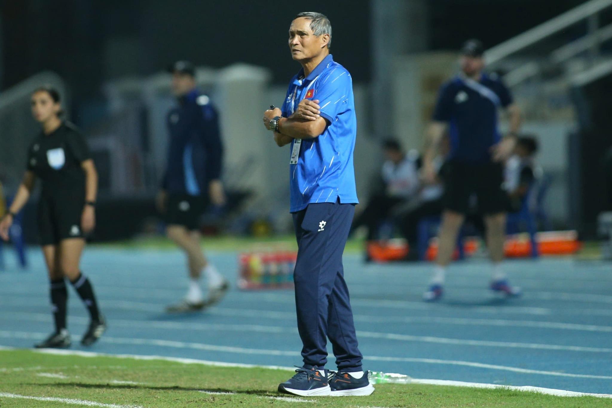 HLV Mai duc Chung buc xuc trong tai sau tran chung ket SEA Games 33